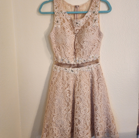 Anny Lee Dresses & Skirts - Anny Lee Lace Dress Size M